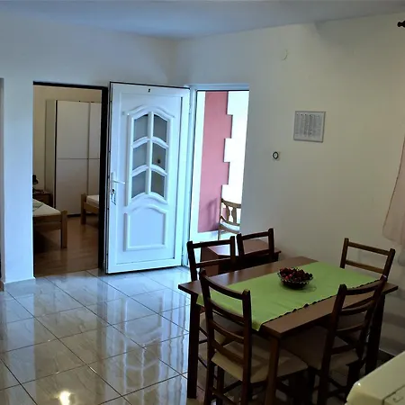 Rogoznica 5269e Apartment *